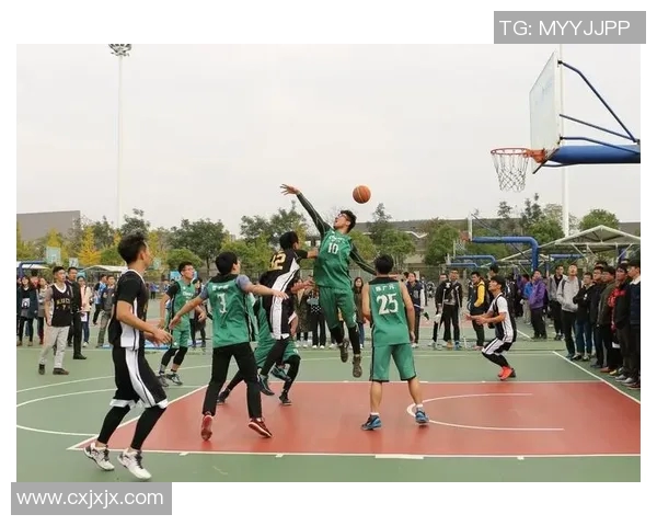 四川蓝鲸迎战上海球队全力争胜展现篮球魅力与激情对决